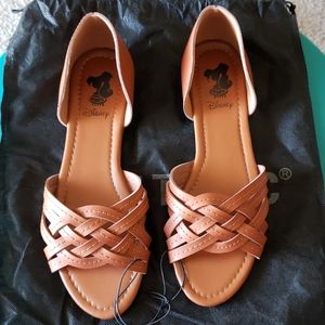 Hot Topic Disney Meg sandals